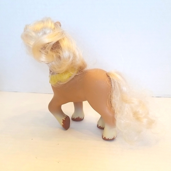 Disney Royal Petite Princess Belle Beauty Beast Pony - Picture 4 of 7